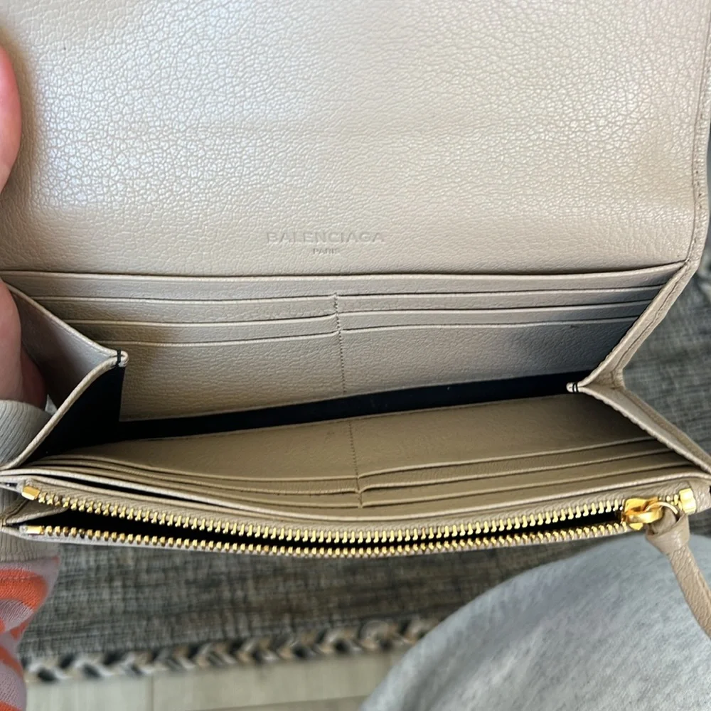 Balenciaga le city long wallet in taupe - Picture 7 of 12